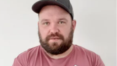 Mickaël – Vendeur de cigarettes éléctroniques